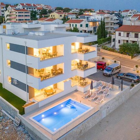 Sara Luxury Apartment With A Pool Novalja Exterior foto