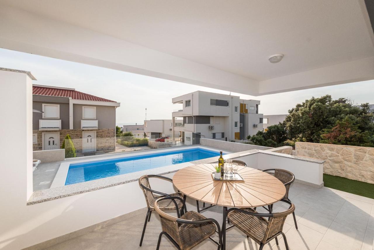 Sara Luxury Apartment With A Pool Novalja Exterior foto