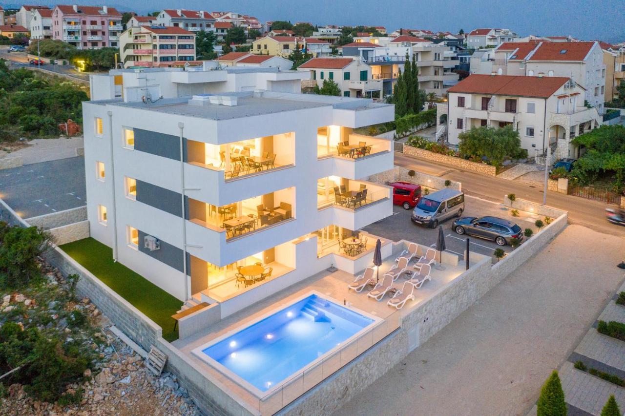 Sara Luxury Apartment With A Pool Novalja Exterior foto