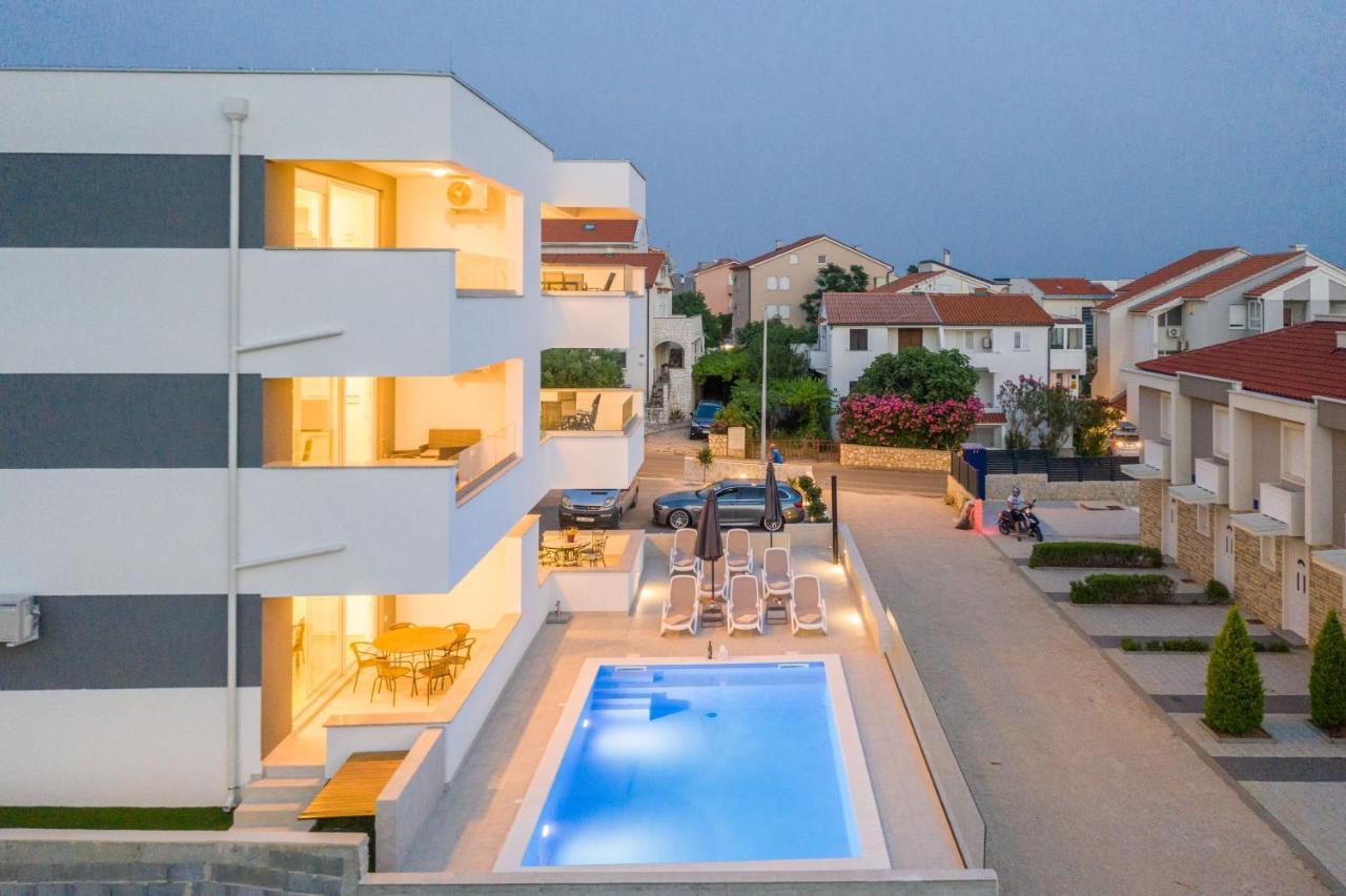 Sara Luxury Apartment With A Pool Novalja Exterior foto
