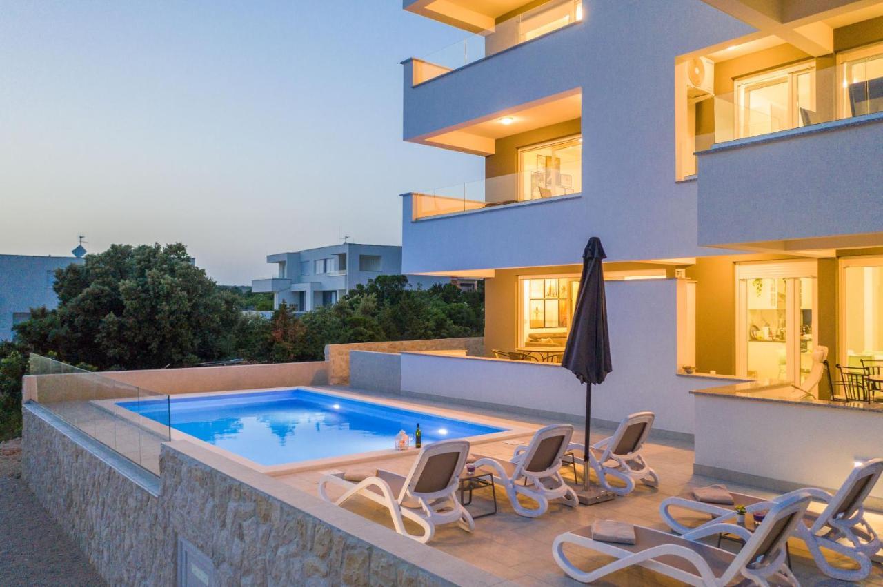 Sara Luxury Apartment With A Pool Novalja Exterior foto